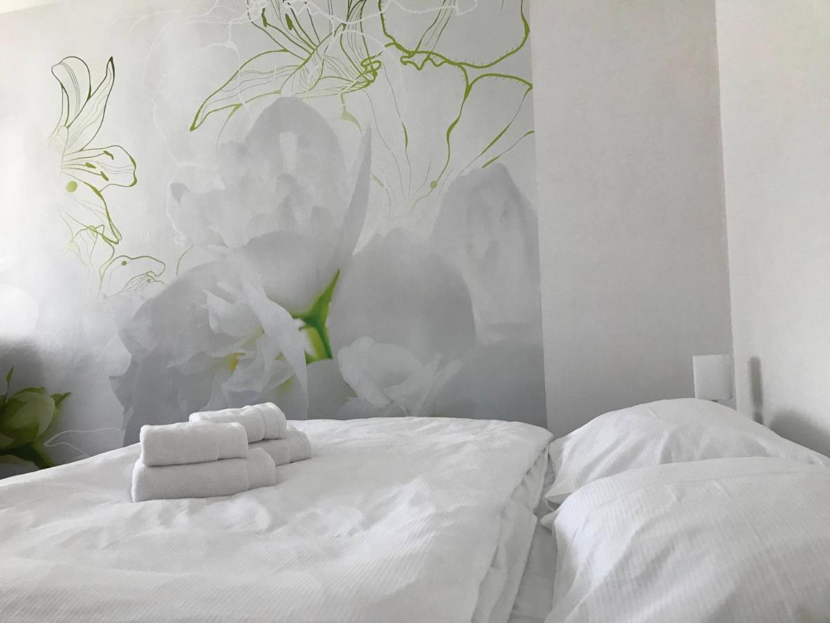 Apartman Na Namesti Lägenhet Opočno Exteriör bild